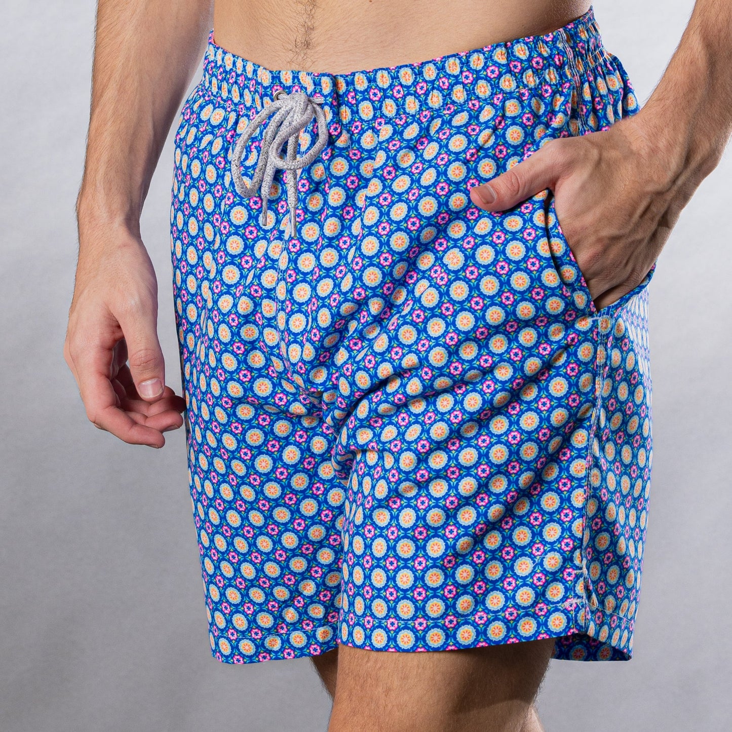 Men's Mesh Liner Swim Trunks - Medallion Navy Blue